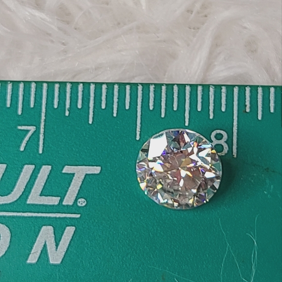 Moissanite loose 4.57 carat Gemstone - Picture 14 of 15
